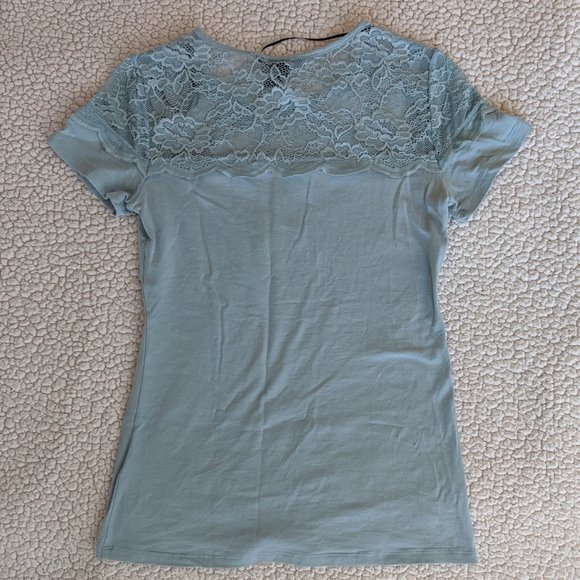 H&M light blue lace top (size M) - Picture 3 of 6